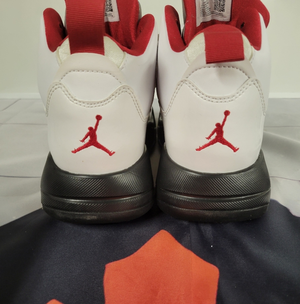Nike Air Jordan Maxin 200 White Red Black Basketball Shoes With Box, 6 Youth - Picture 5 of 9